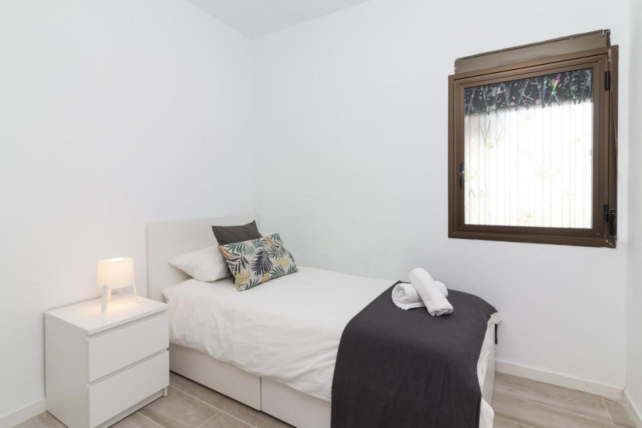 Homeforguest Amplio Apartamento En El Centro De Santa Cruz Esterno foto