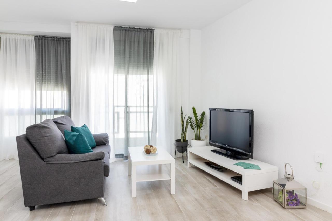 Homeforguest Amplio Apartamento En El Centro De Santa Cruz Esterno foto